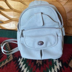 Multi Sac Medium sized backpack/purse with lots of storage.